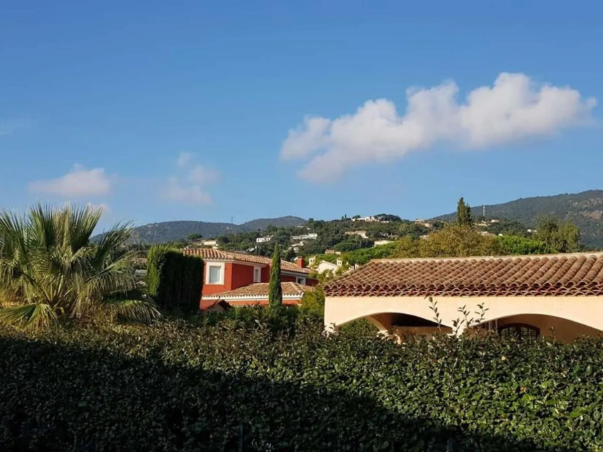 Appartement T3 Climatise Avec Jardin Et Terrasse A 200M De La Plage De Cavalaire - Fr-1-100-249