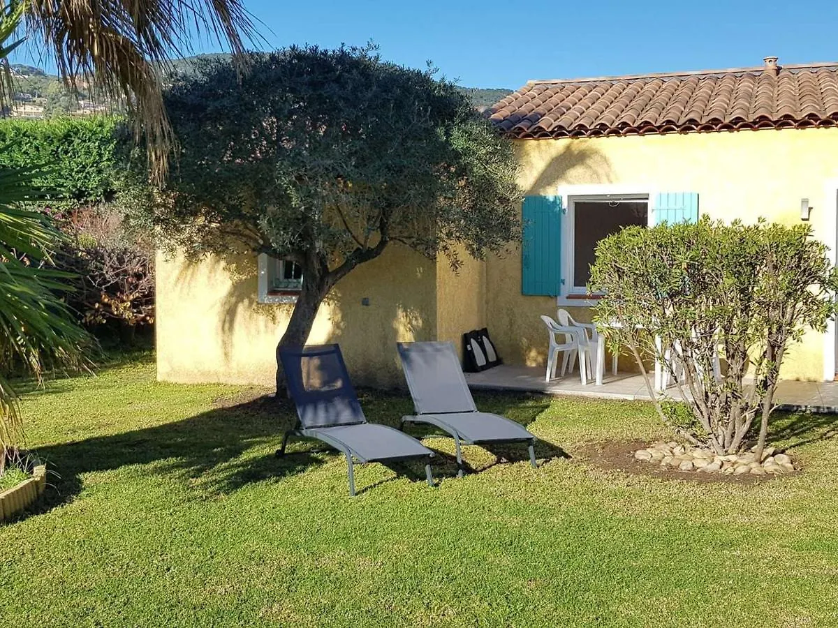 Lägenhet Appartement T3 Climatise Avec Jardin Et Terrasse A 200M De La Plage De Cavalaire - Fr-1-100-249