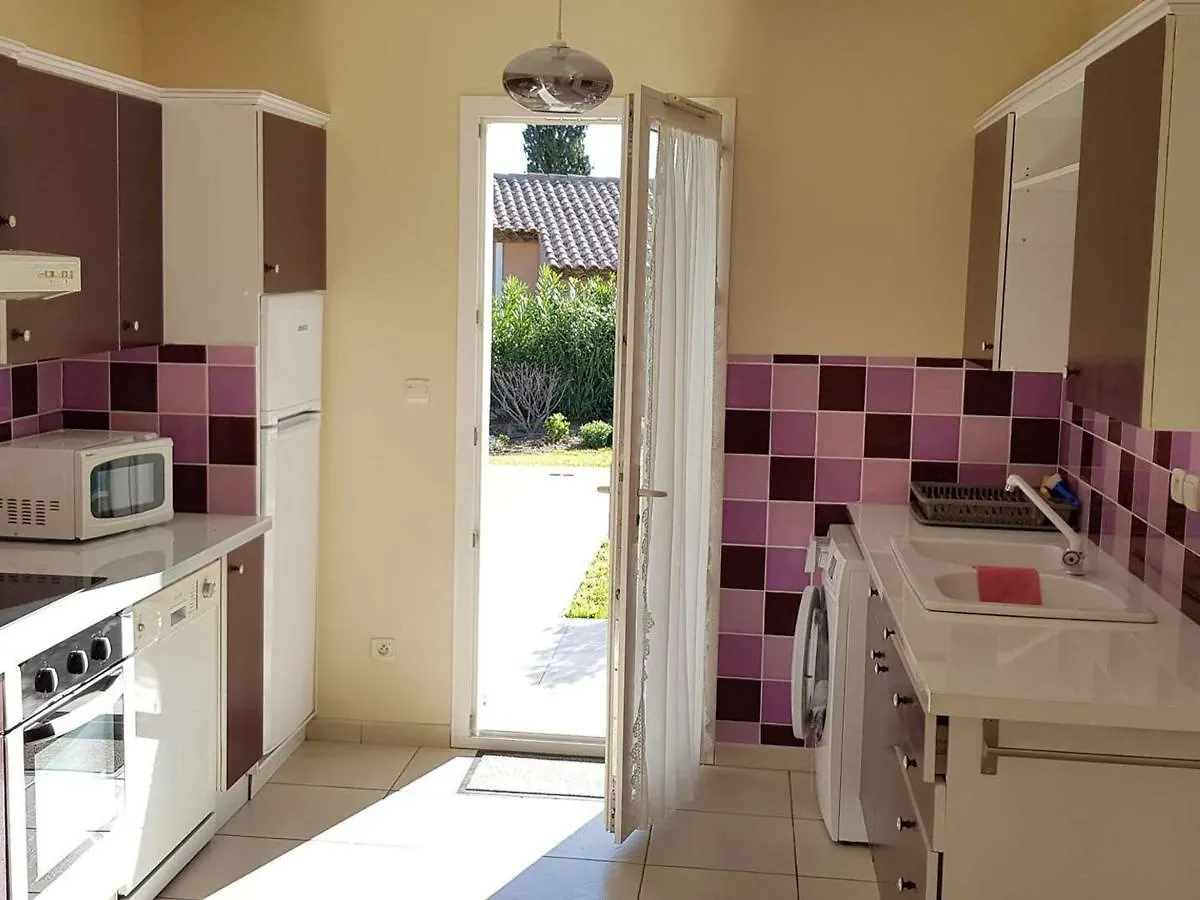Lägenhet Appartement T3 Climatise Avec Jardin Et Terrasse A 200M De La Plage De Cavalaire - Fr-1-100-249 Frankrike